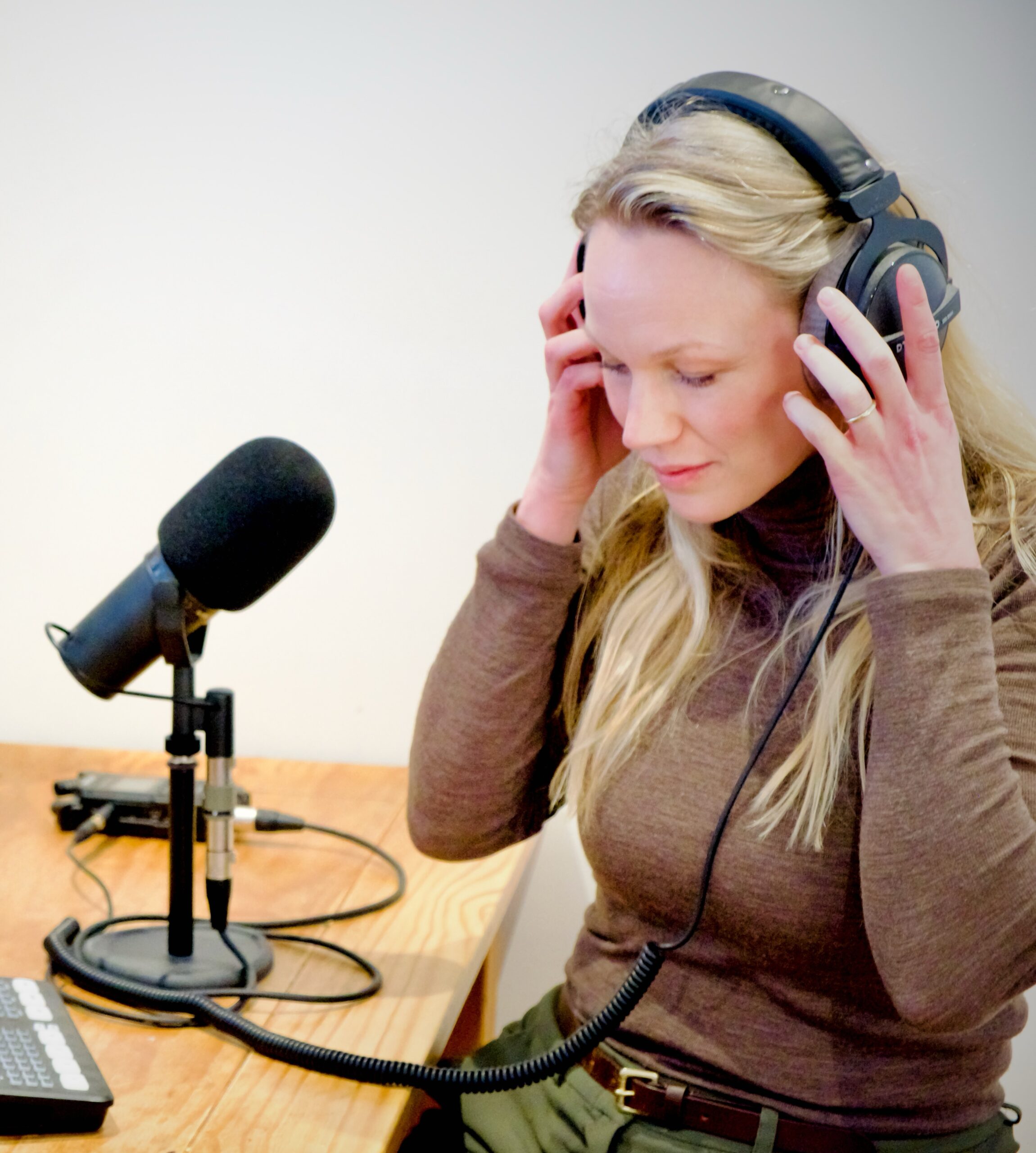 Stemacteur Jennifer van Brenk in de Studio